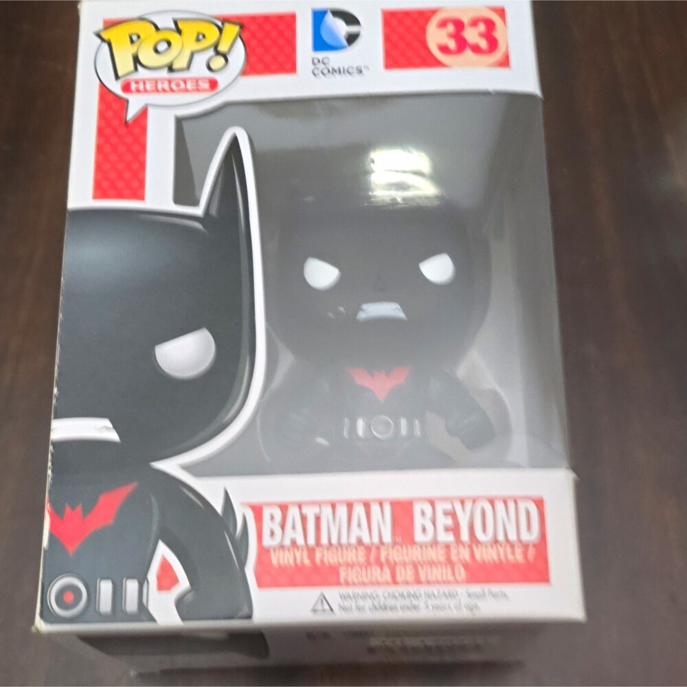 Funko Pop! Heroes Vinyl: DC Comics - Batman Beyond Black/Red #33